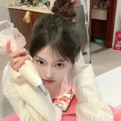 倒挂的爱丽丝 首屏推荐